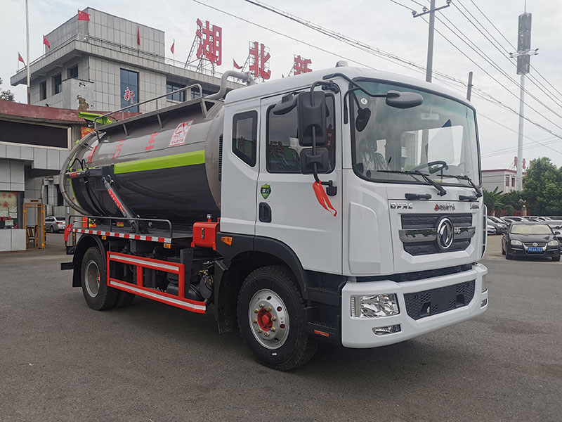 中潔牌XZL5160GXW6型吸污車(chē)